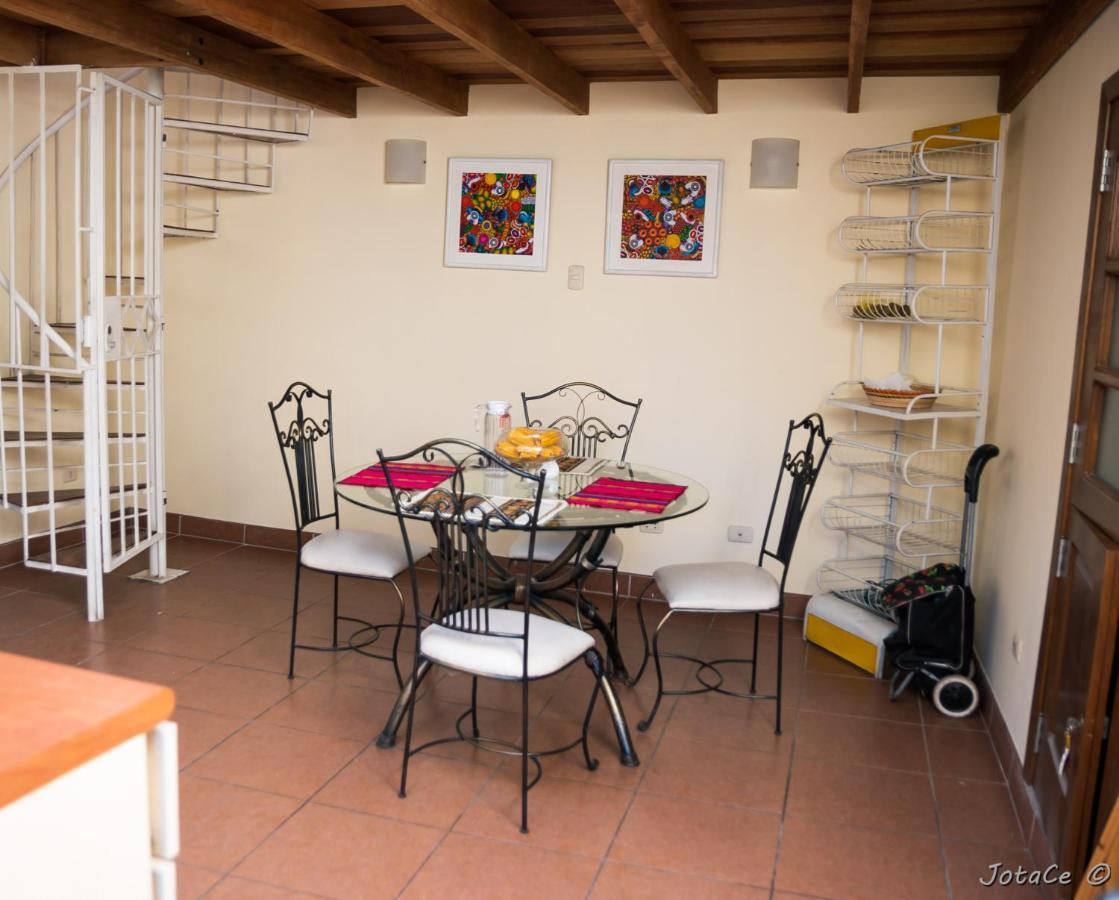 Couette-café Uchu - *